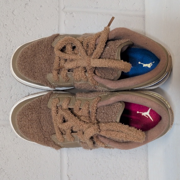 Nike Air Jordan 1 Low Teddy Bear Sneakers Size 6.5Y Women’s 8 EUC - Picture 9 of 16